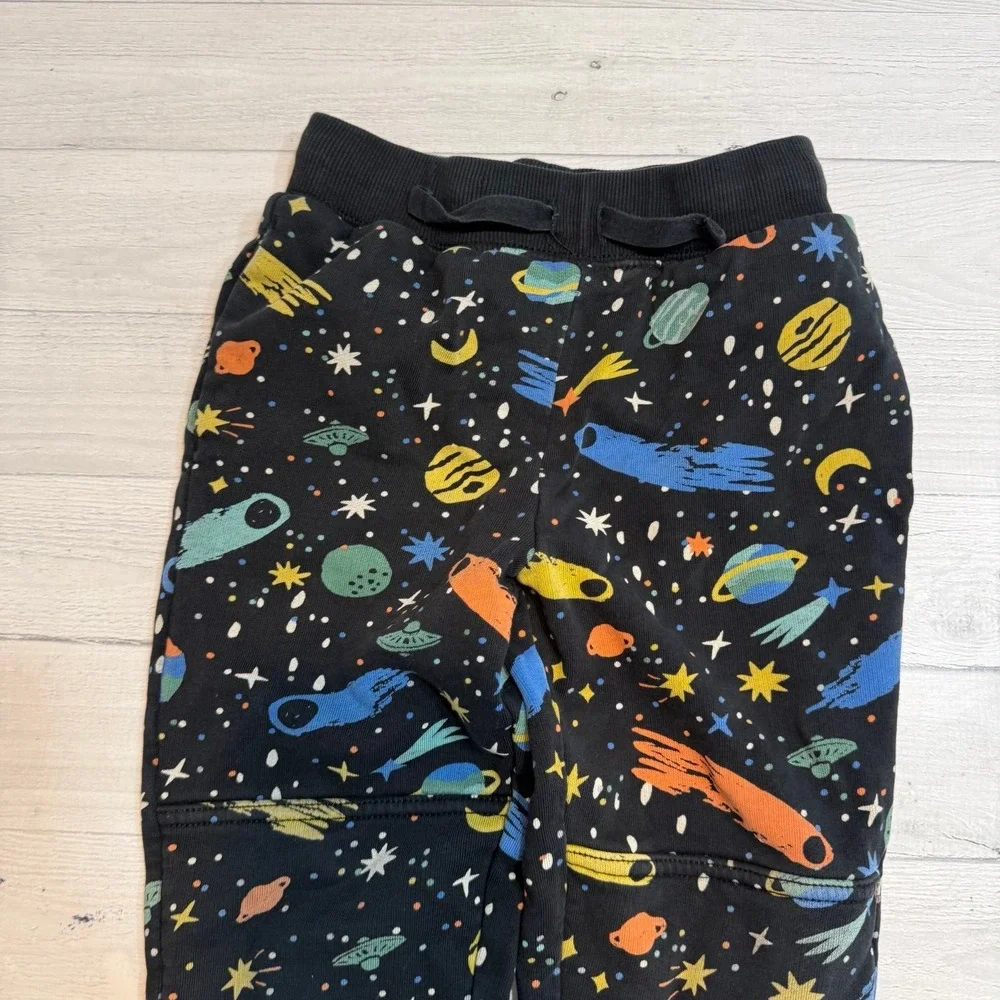Hanna‎ Andersson French terry sweatshirt and joggers solar system space 110/5
